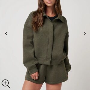 Travis Mathew Cloudscape Button Down Jacket Top and Short 2 Piece Set Size Small